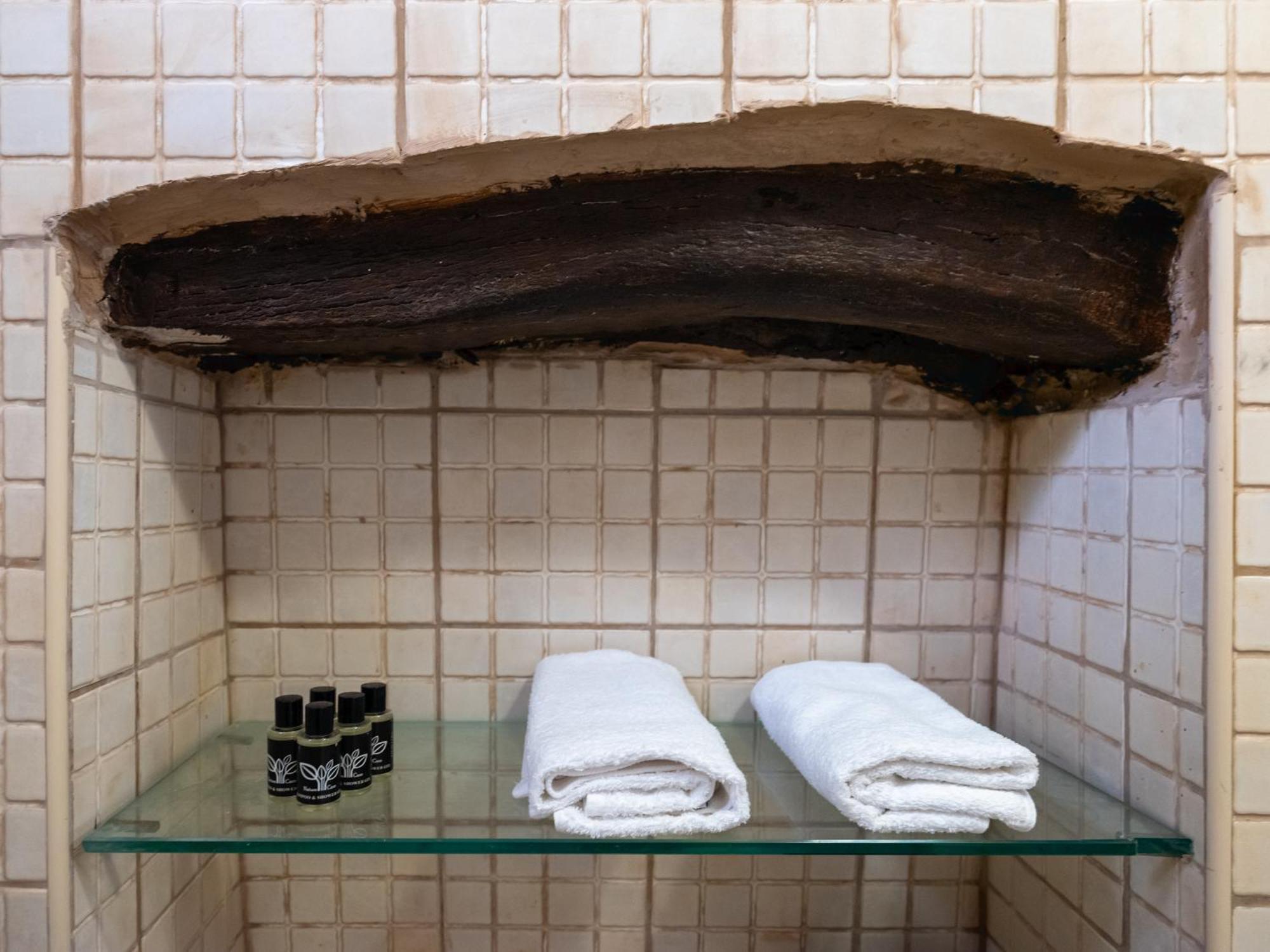 Ornus Traditional House Orne エクステリア 写真